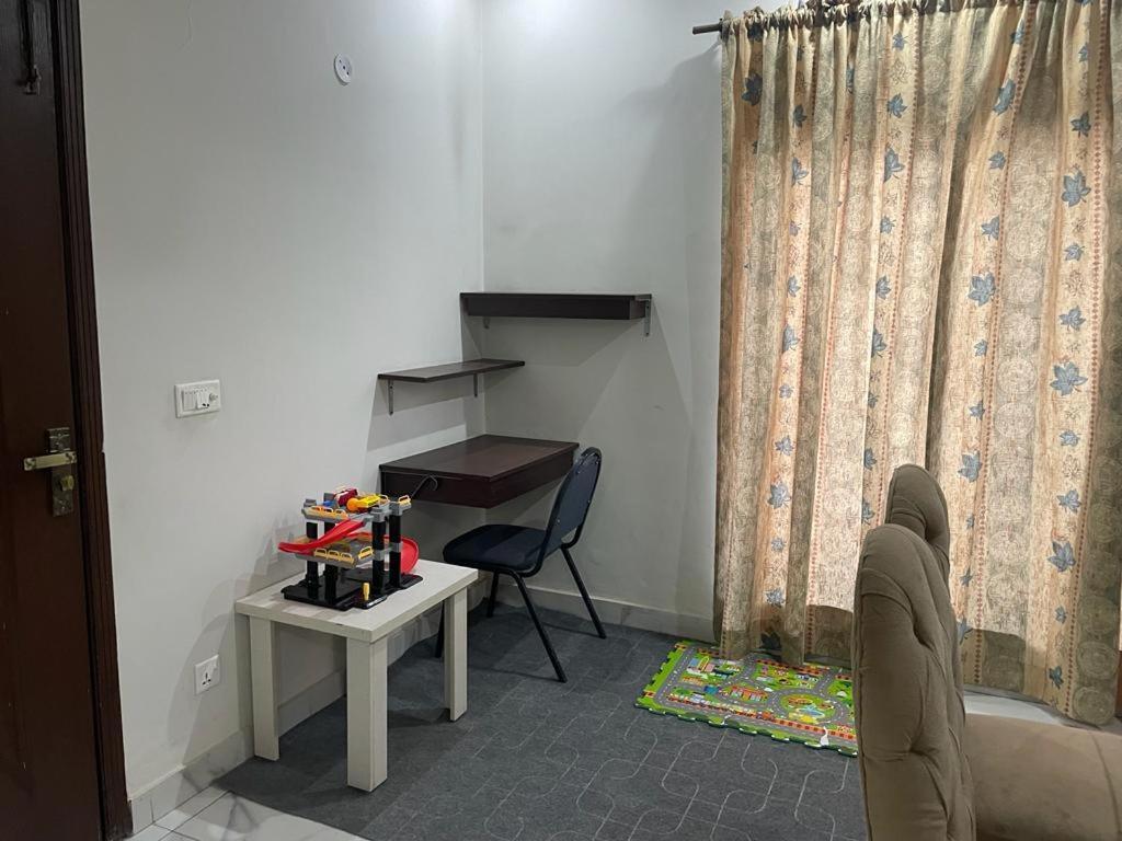 Grey Orchard Homestay - A Family Place Lahore Exterior photo